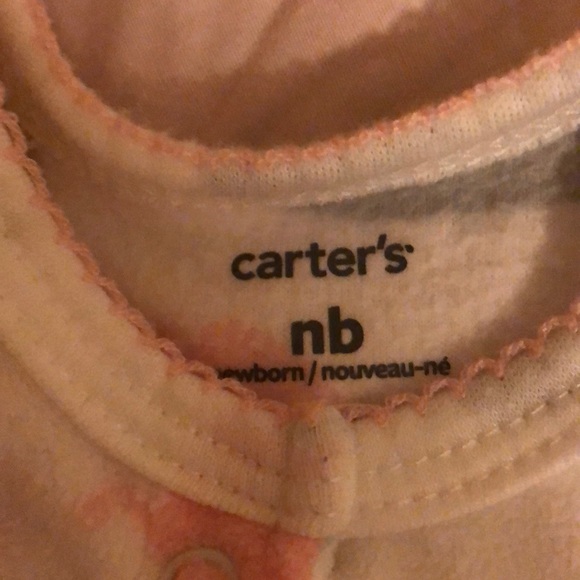 Carter’s newborn sleeper - Picture 2 of 3